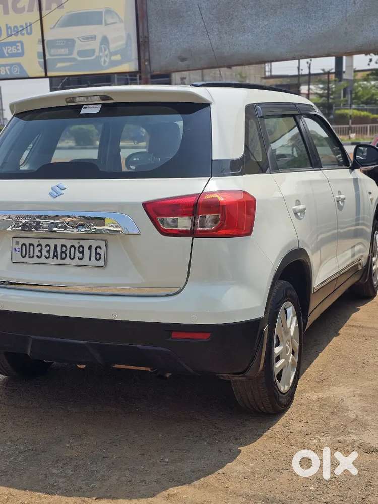 Showroom Condition Brezza Autometic