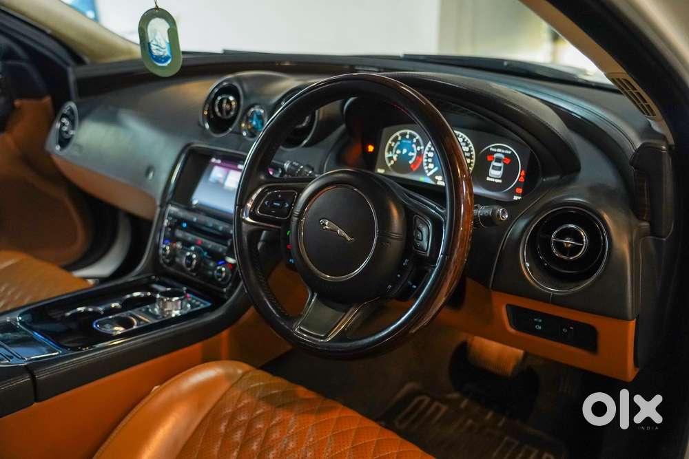 Jaguar Xj 2.0l Portfolio, 2017, Petrol