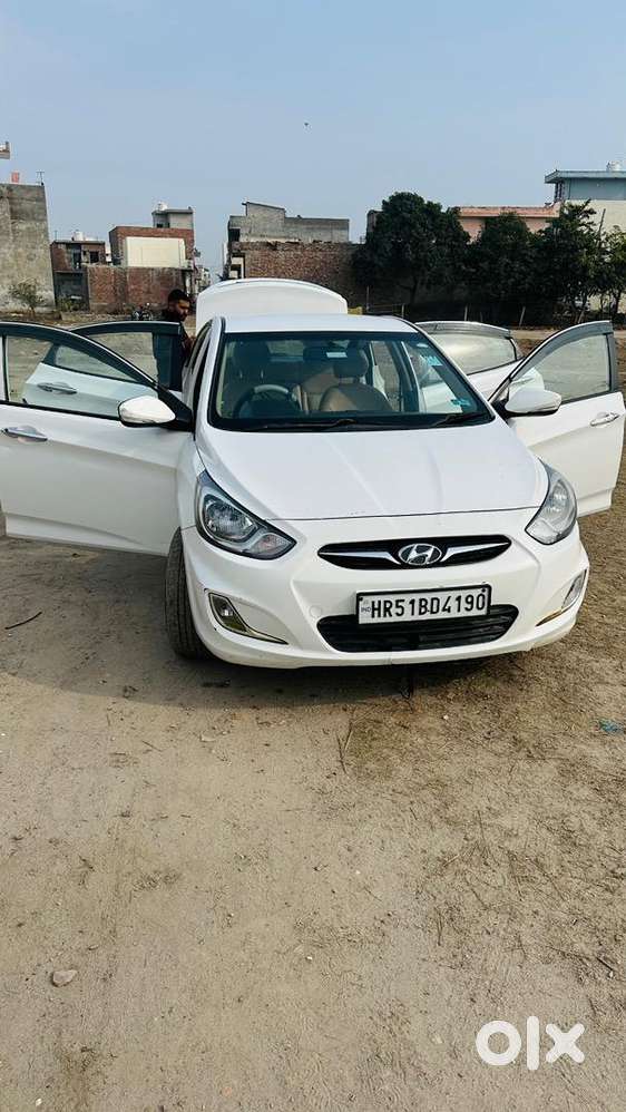 Hyundai Fluidic Verna 2015 Diesel 180000 Km Driven