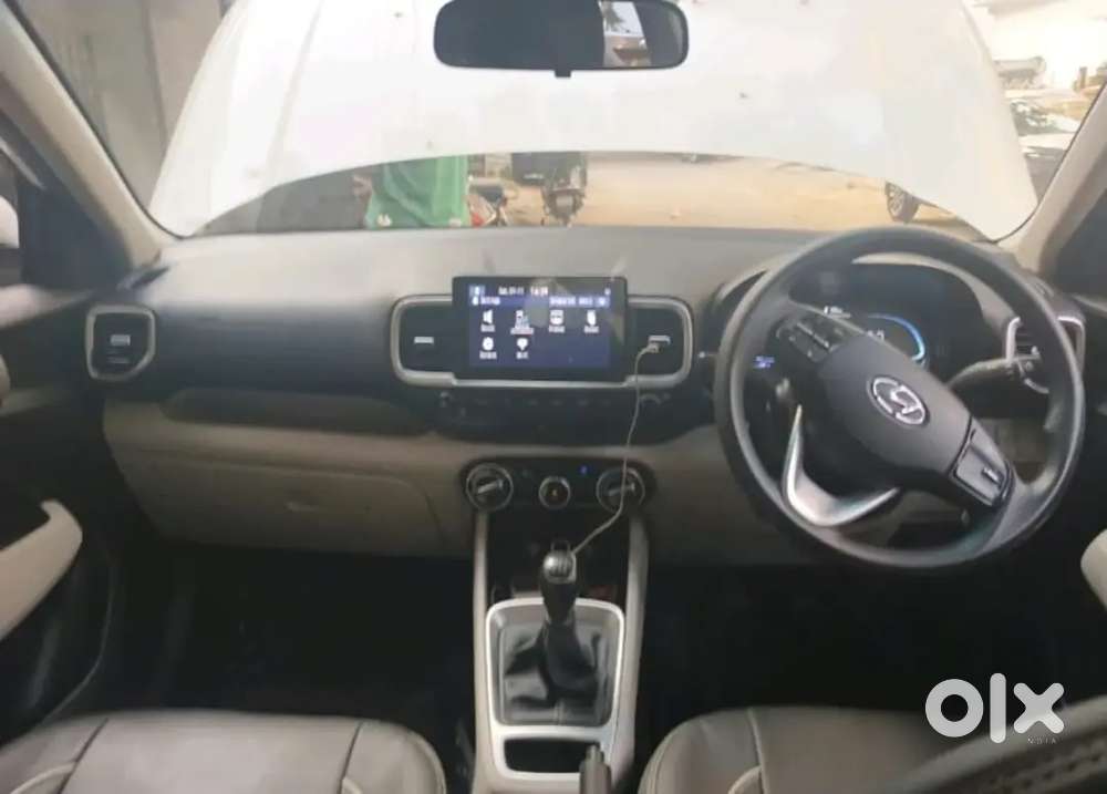 Hyundai Venue 2022 Petrol 230000 Km Driven