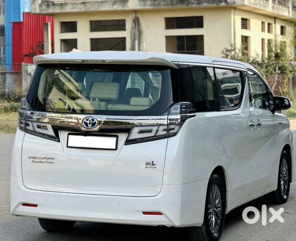 Toyota Vellfire 2.5 Executive Lounge, 2021, Petrol
