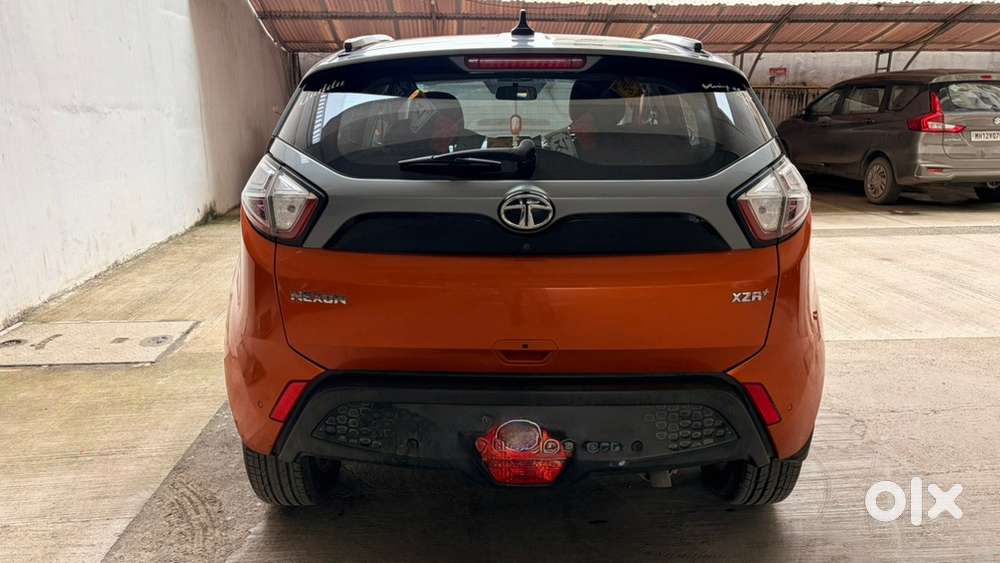 Tata Nexon Diesel 2018 - Dualtone Marigold Grey Automatic Diesel