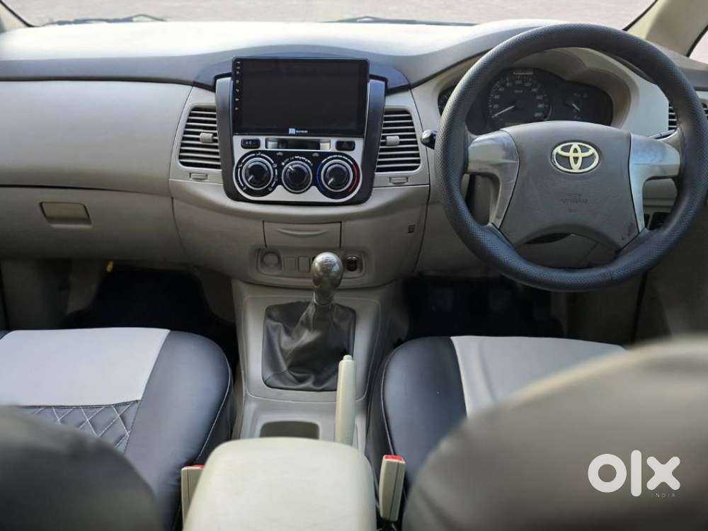 Toyota Innova 2.5 G (diesel) 8 Seater, 2014, Diesel