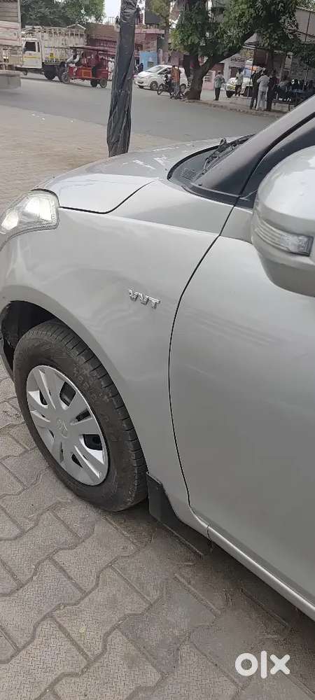 Maruti Suzuki Swift Dzire 2014 Lpg 79412 Km Driven