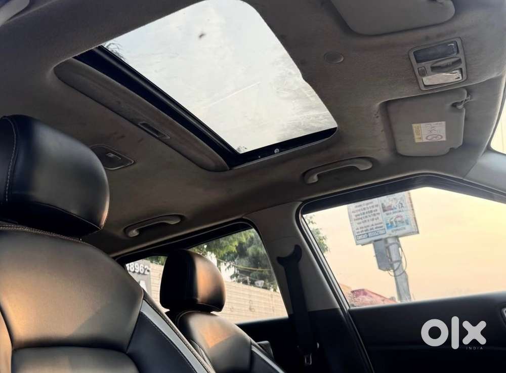 Hyundai Venue Sx (o) 2020top Model Sunroof Wali