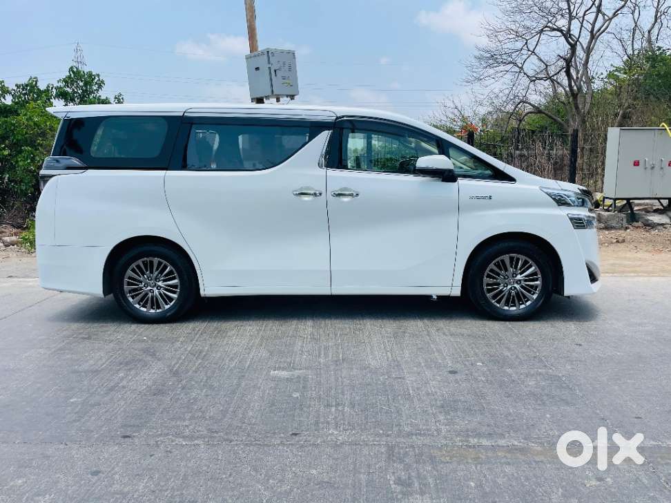 Toyota Vellfire Vip – Executive Lounge, 2023, Electric