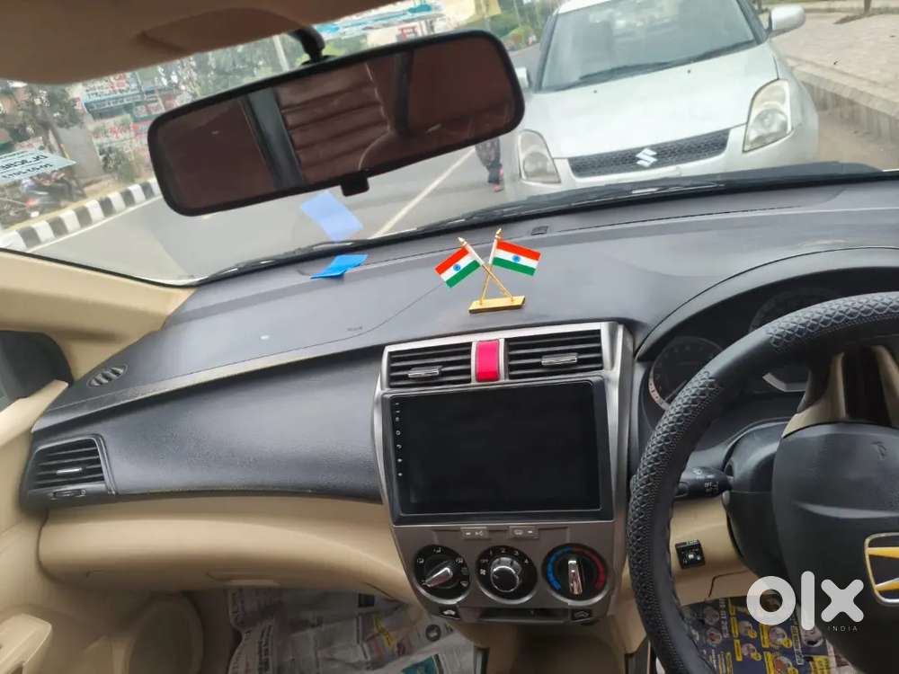 Honda City Hybrid Ehev 2013