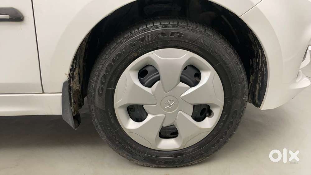 Tata Tiago 1.2 Revotron Xt Option, 2022, Petrol