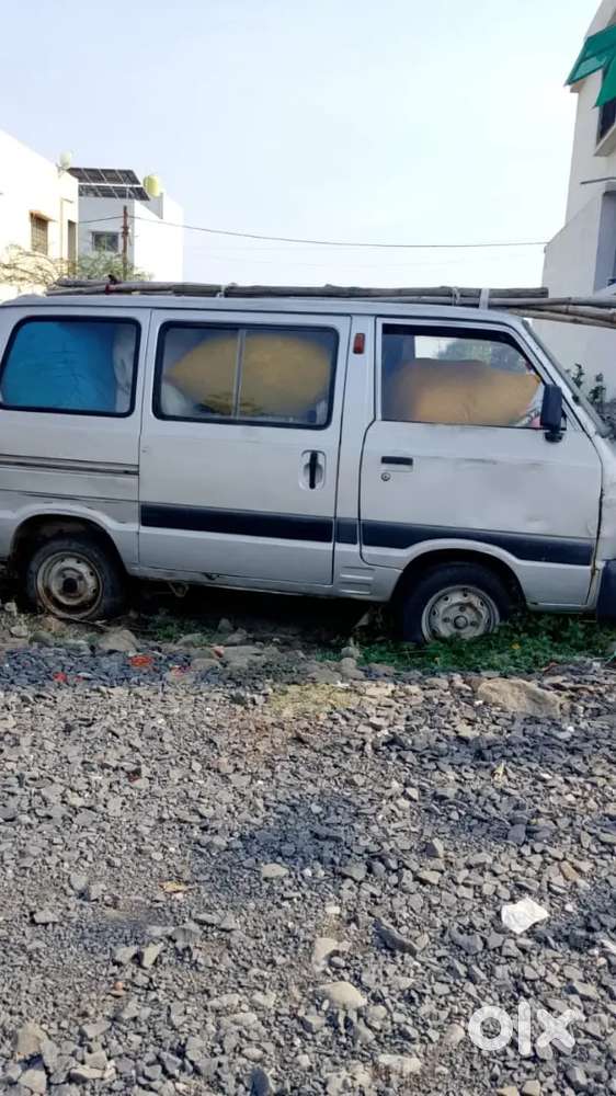 Gadi Chalu Hai Dusri Gadi Kharide The To Khadi Thi