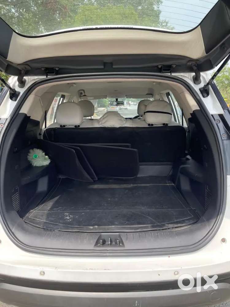 Mahindra Xuv700 Petrol 2023 Automatic
