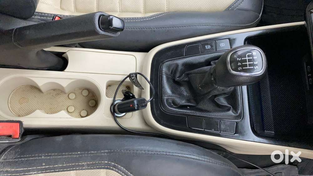 Skoda Slavia 1.0 Ambition Tsi At, 2023, Petrol