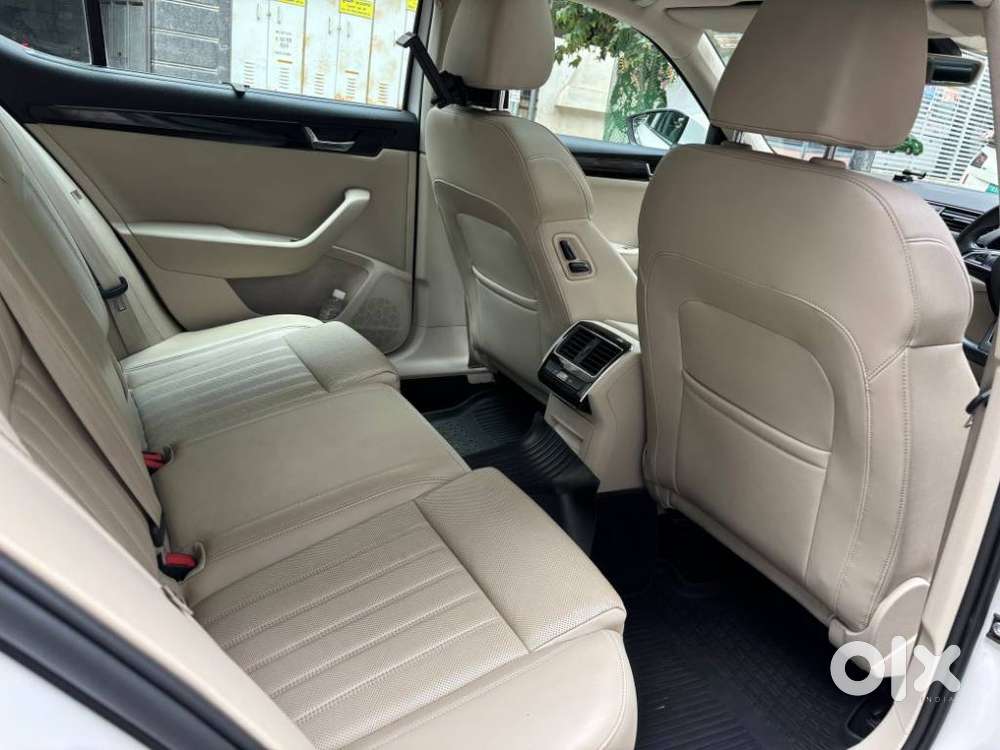Skoda Superb Lk 1.8 Tsi At, 2017, Petrol