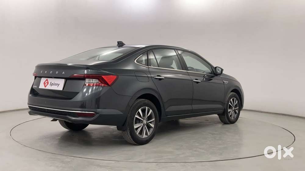 Skoda Slavia Style 1.0l Tsi At, 2022, Petrol