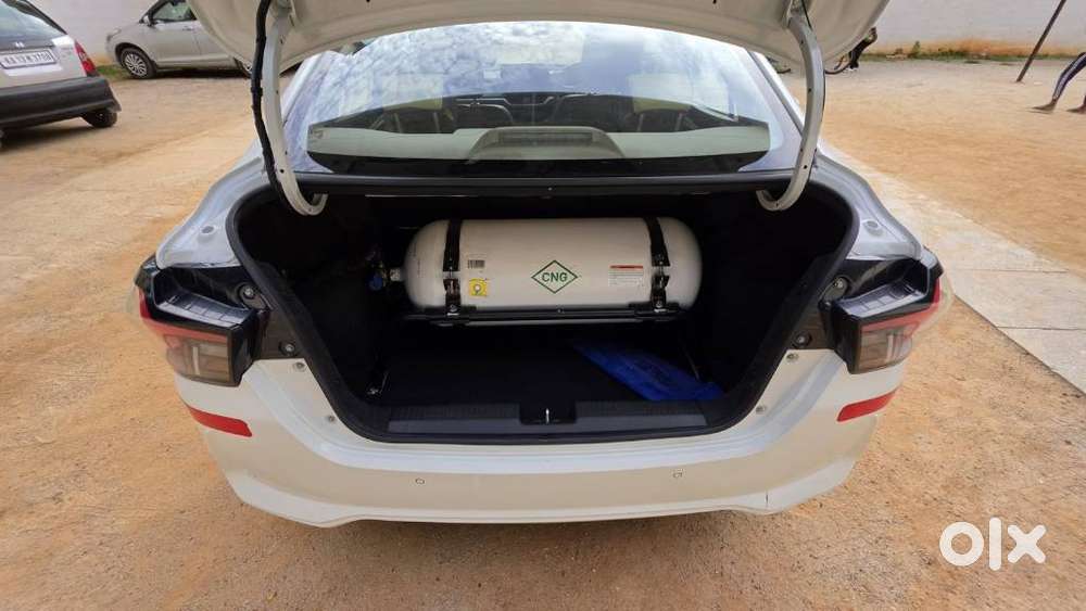 Maruti Suzuki Swift Dzire Vxi Optional, 2025, Cng & Hybrids