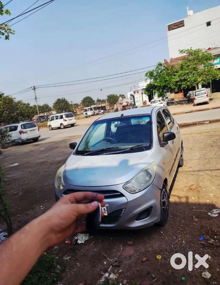 Hyundai Grand I10 2012 Petrol 75000 Km Driven