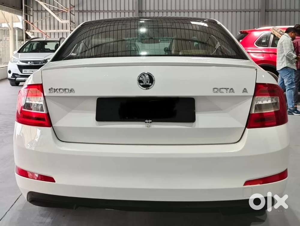 Skoda Octavia Ambition Plus 1.8 Tsi At, 2017, Petrol