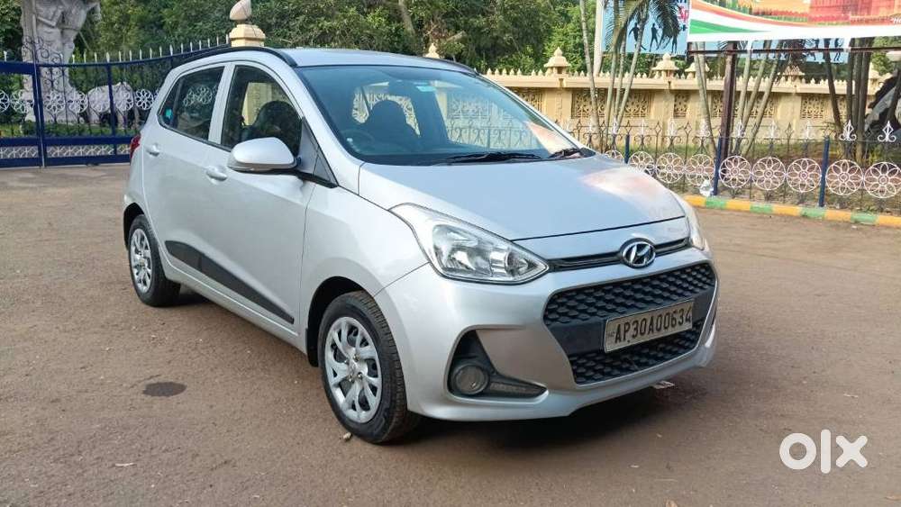 Hyundai Grand I10 Sportz, 2017, Petrol