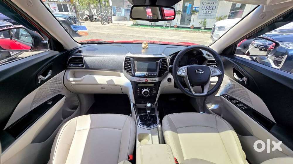 Mahindra Xuv300 1.2 W8 (o) Amt Dual Tone Petrol, 2022, Petrol