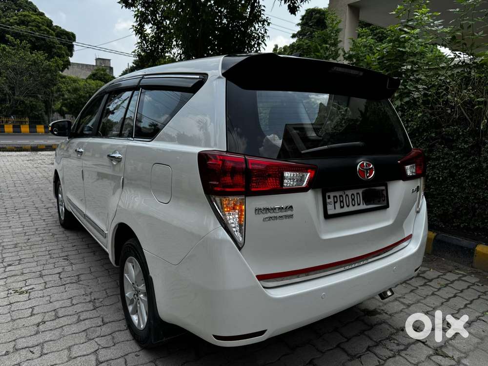 Toyota Innova Crysta 2.4 V 8 Str, 2017, Diesel