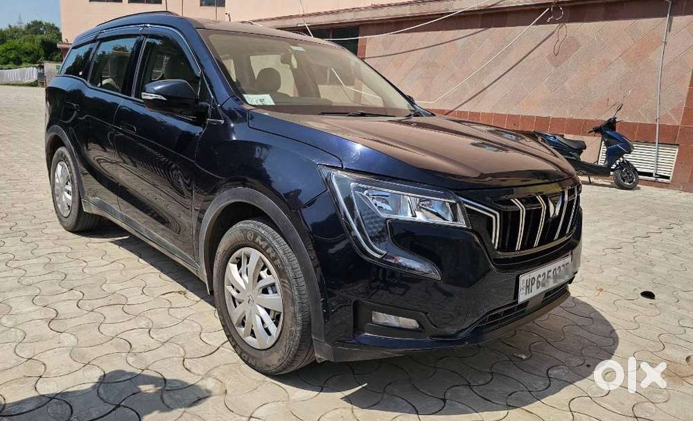 Mahindra Xuv700 2.0 Ax 3 Petrol Mt 5 Str, 2022, Petrol