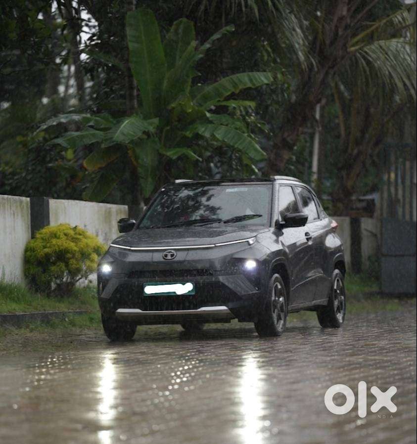 Tata Punch Ev Empowered Plus S Lr 2025  Sunroof & 360 Camera  Single