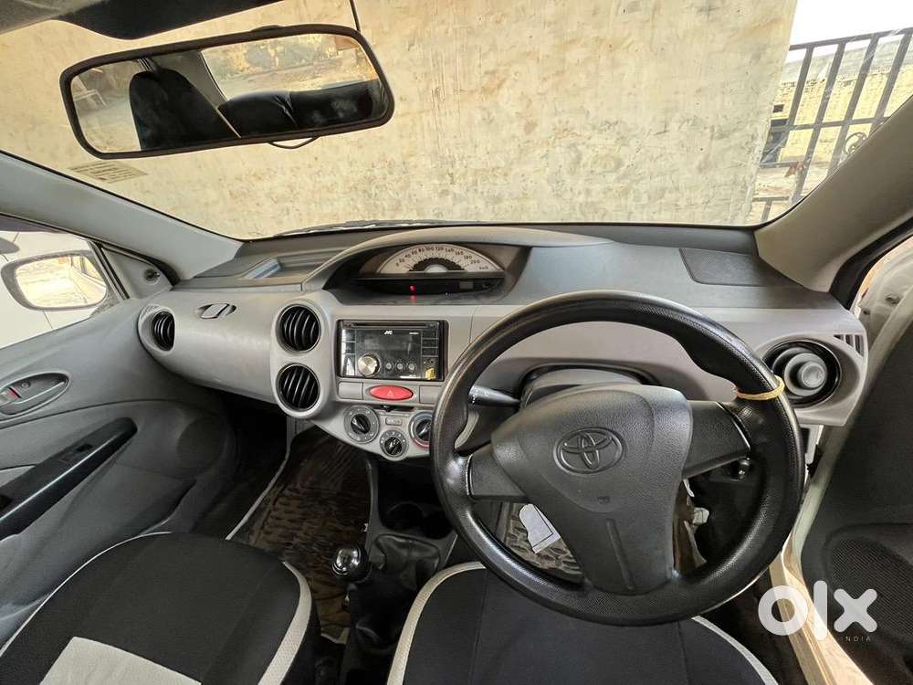 Toyota Etios 2011 Petrol Well Maintained