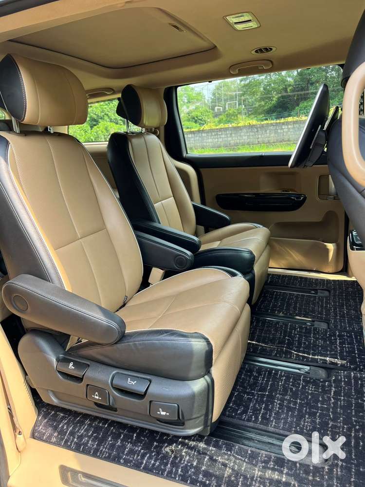 Kia Carnival Premium, 2021, Diesel