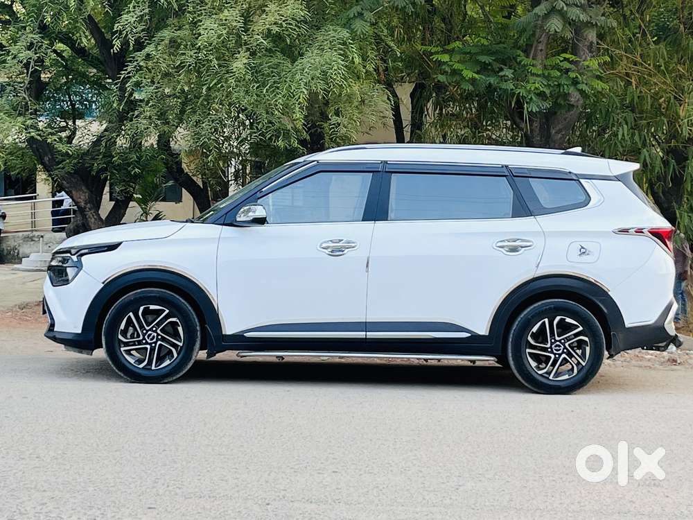 Kia Carens, 2022, Petrol