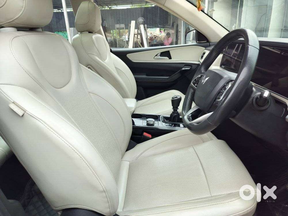Mahindra Xuv700 2.2 Ax 7 Diesel Mt Luxury Pack Str, 2022, Diesel