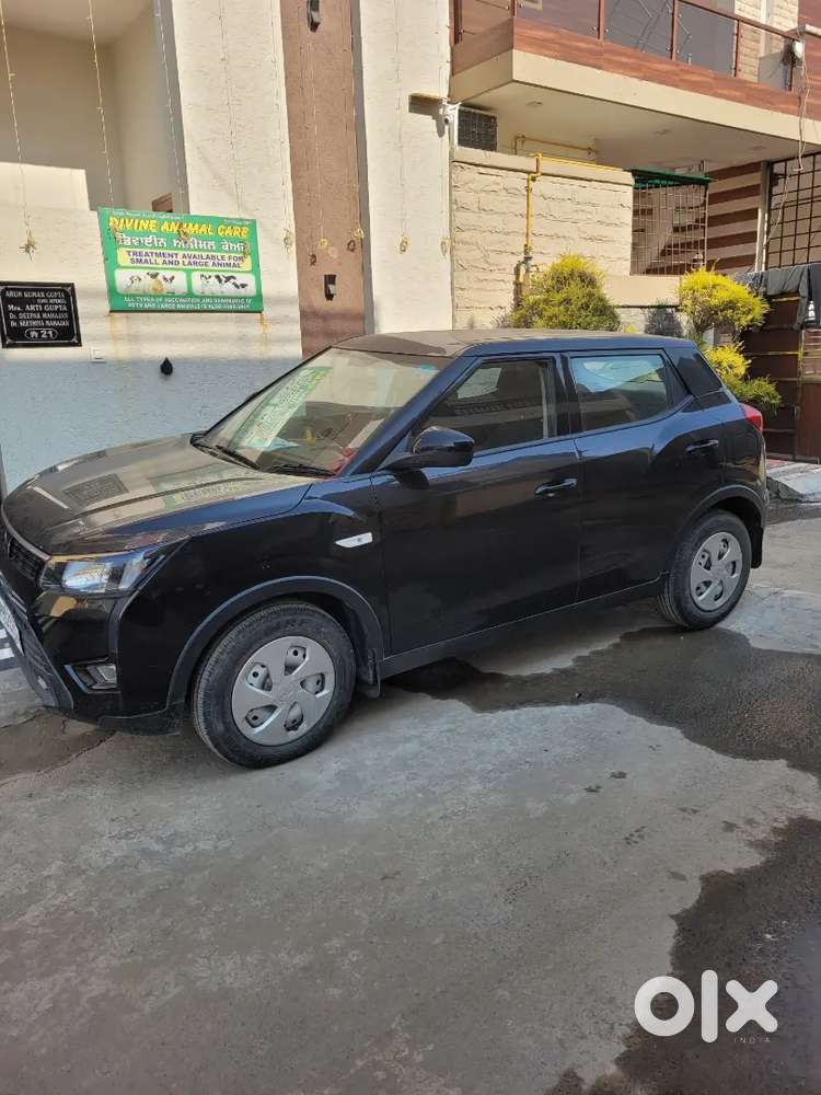 Mahindra Xuv300 2023 Petrol , Very Less Driven With Service Record.