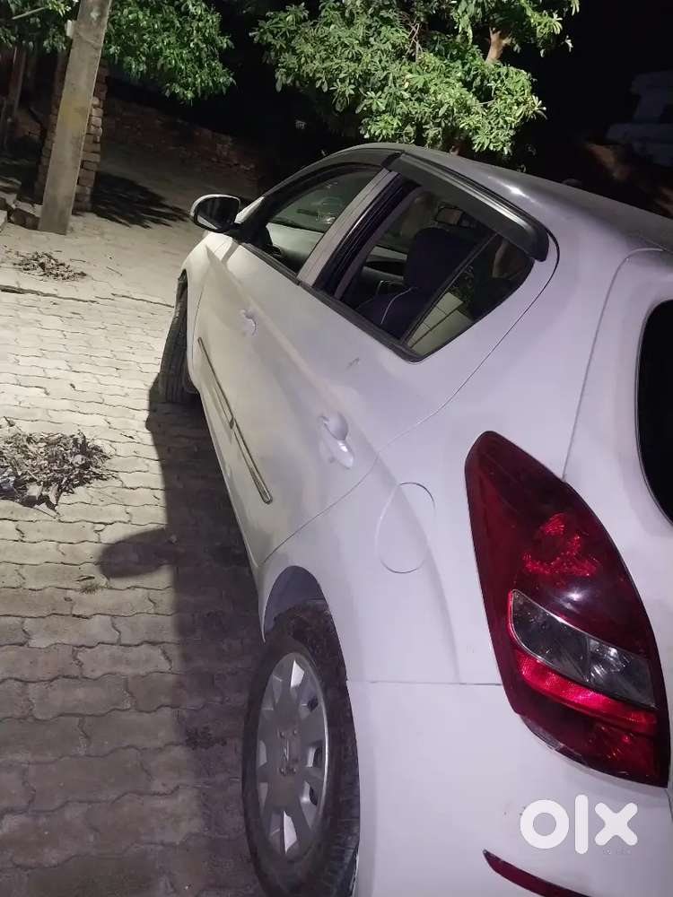 I20 Magna . New Lani Hai .. All Okay