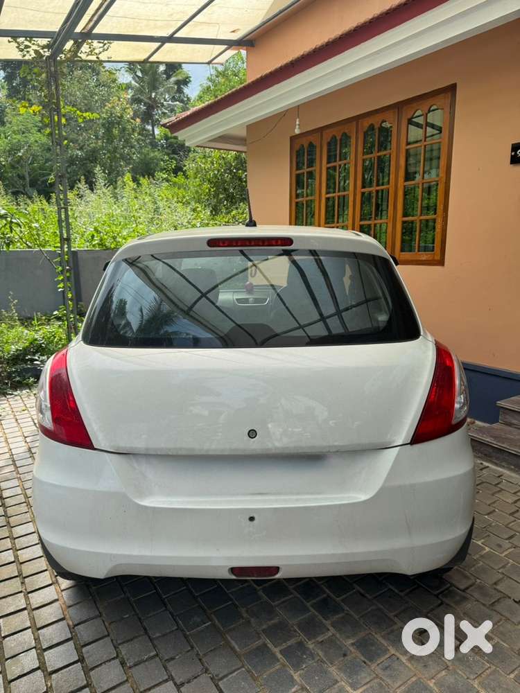 Maruti Suzuki Swift Petrol 2015