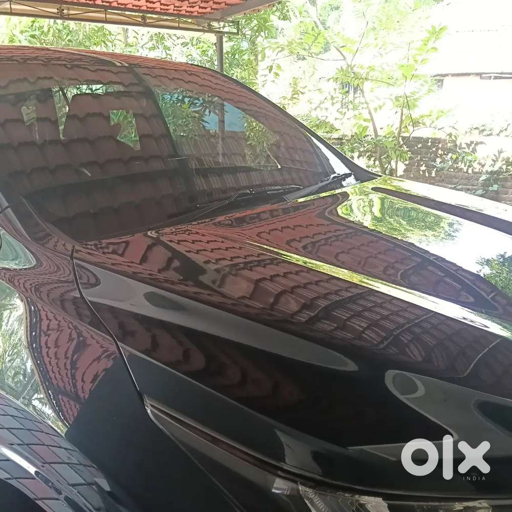 Toyota Innova Hycross 2.0 Petrol 2024
