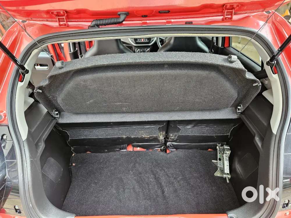 2023 Automatic Low Killometer, Well Maintained