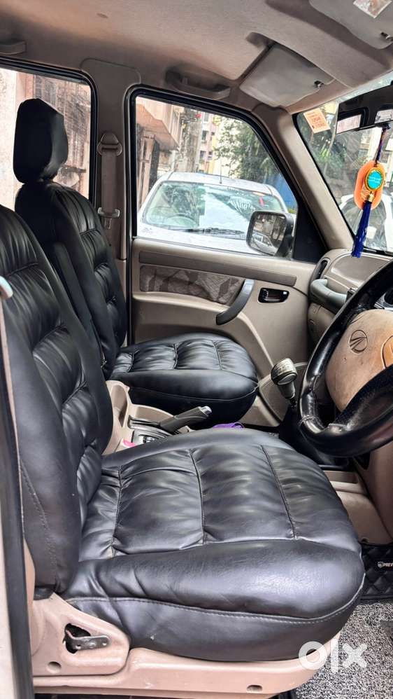 Well-maintained 2013 Mahindra Scorpio Sle 2.2 Mhawk (7-seater)  White