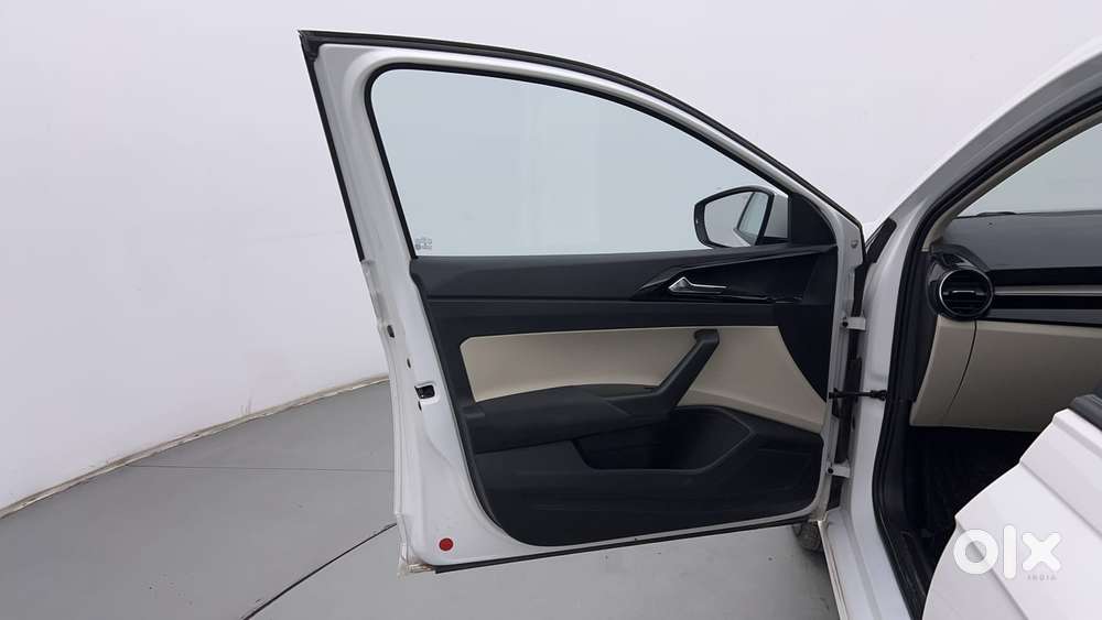 Skoda Slavia Ambition 1.0l Tsi Mt, 2022, Petrol