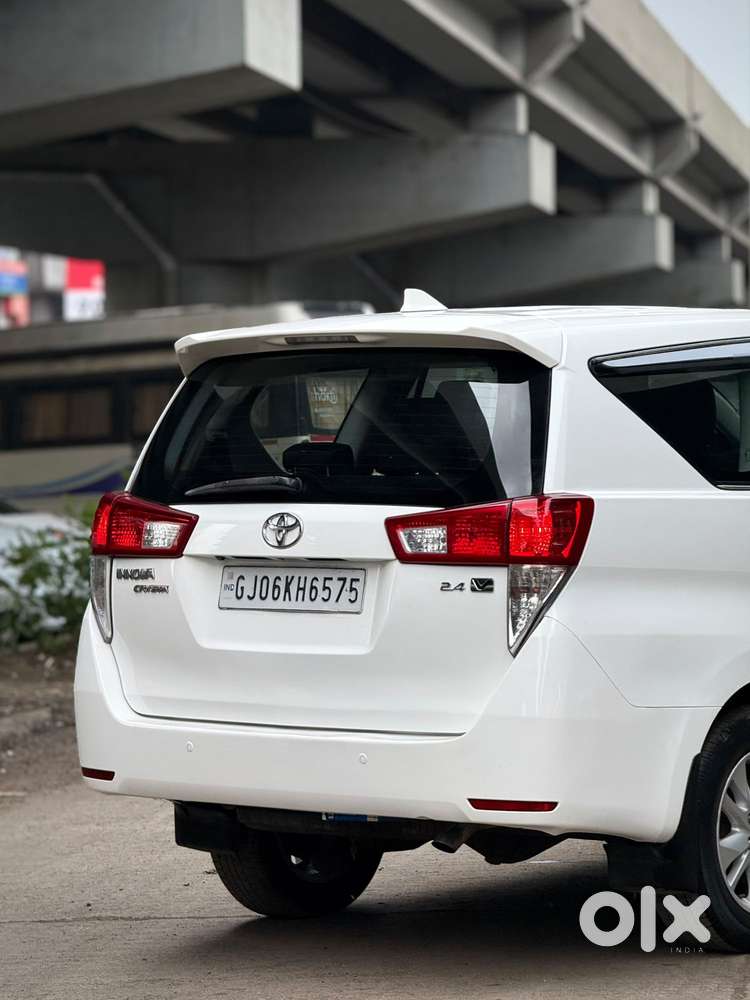 Toyota Innova Crysta 2.4 Vx Mt 8s, 2017, Diesel