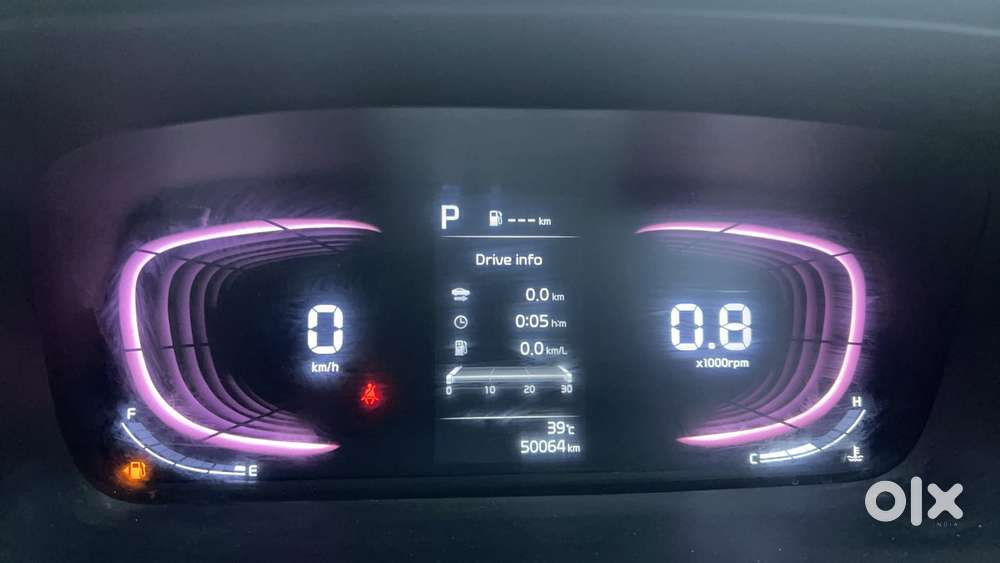 Kia Carens 1.4 Luxury Plus Dct 7 Str, 2022, Petrol