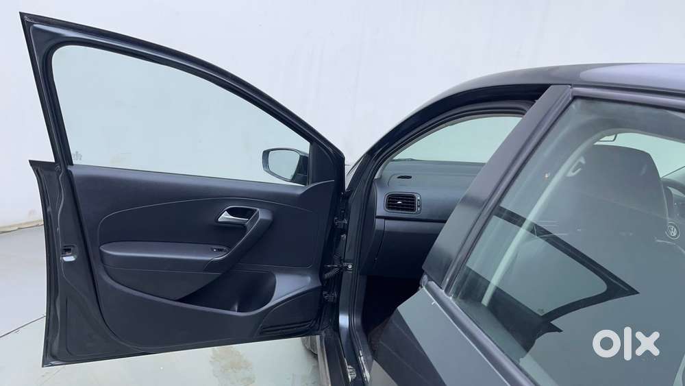 Volkswagen Polo Petrol Comfortline 1.2l, 2016, Petrol
