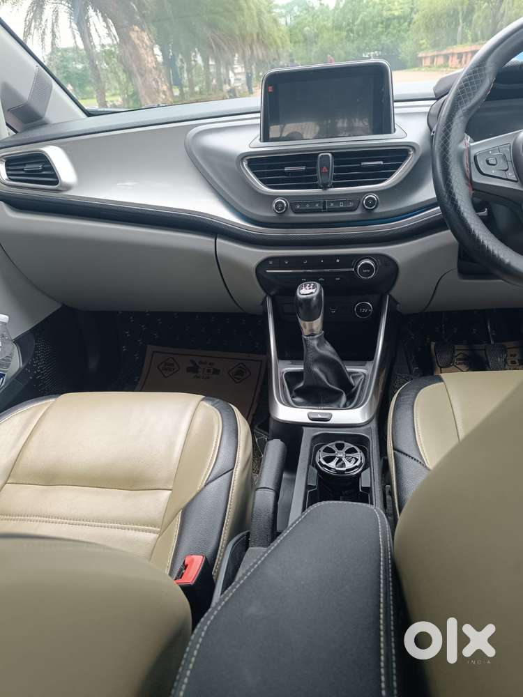 Tata Altroz Xz, 2020, Petrol