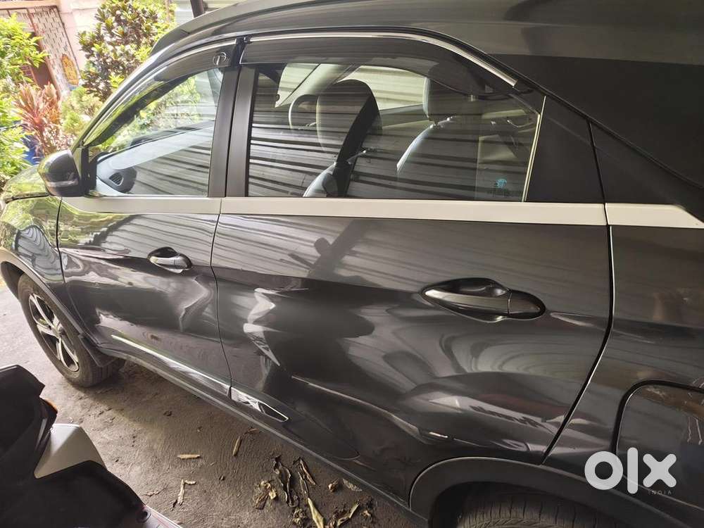 Tata Nexon Xza+ (dec 2022  Petrol  Automatic)