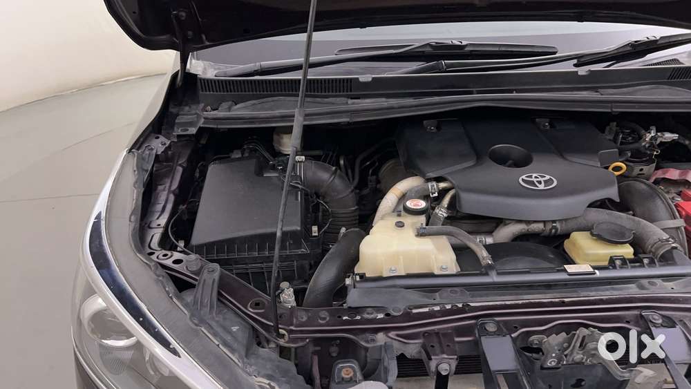 Toyota Innova Crysta 2.8 Zx At 7 Seater, 2017, Diesel