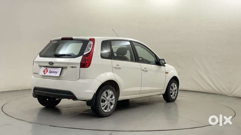 Ford Figo 2010-2012 Petrol Titanium, 2011, Petrol