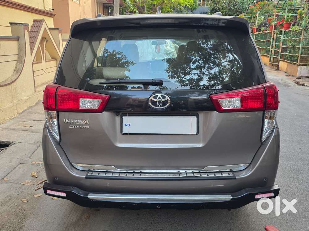 Toyota Innova Crysta [2020-ongoing] 2.4 Gx 7 Str, 2022, Diesel