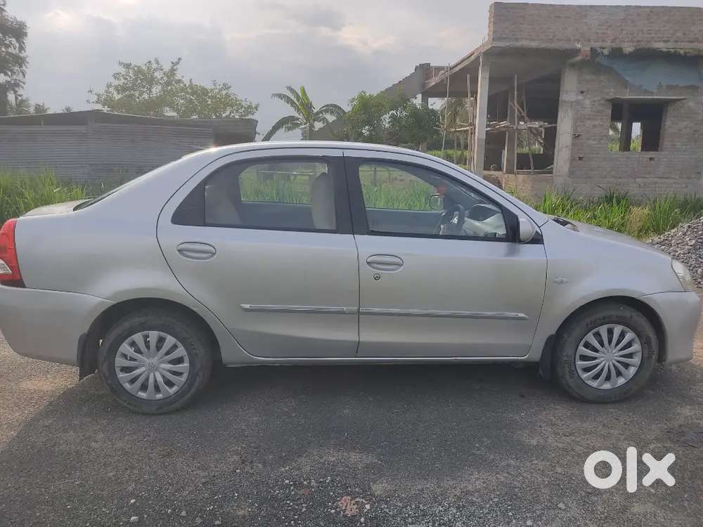 Toyota Etios 2012 Petrol 70000 Km Driven