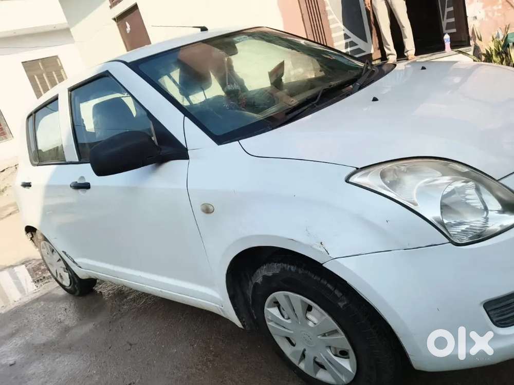 Maruti Suzuki Swift 2011 Cng & Hybrids 23000 Km Driven