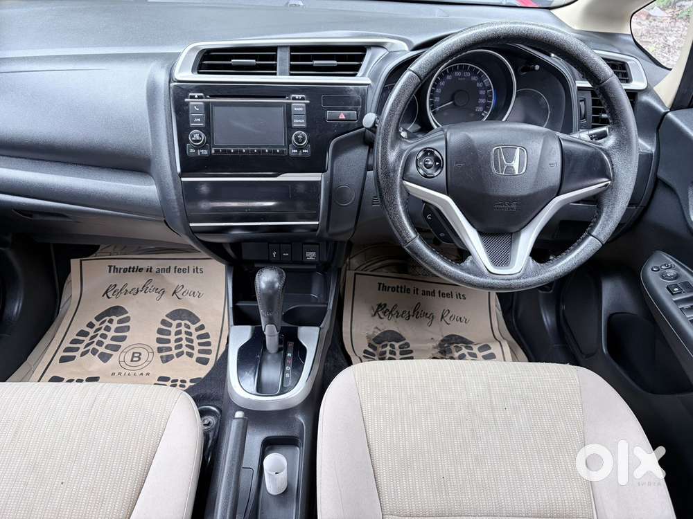 Honda Jazz V Automatic, 2016, Petrol