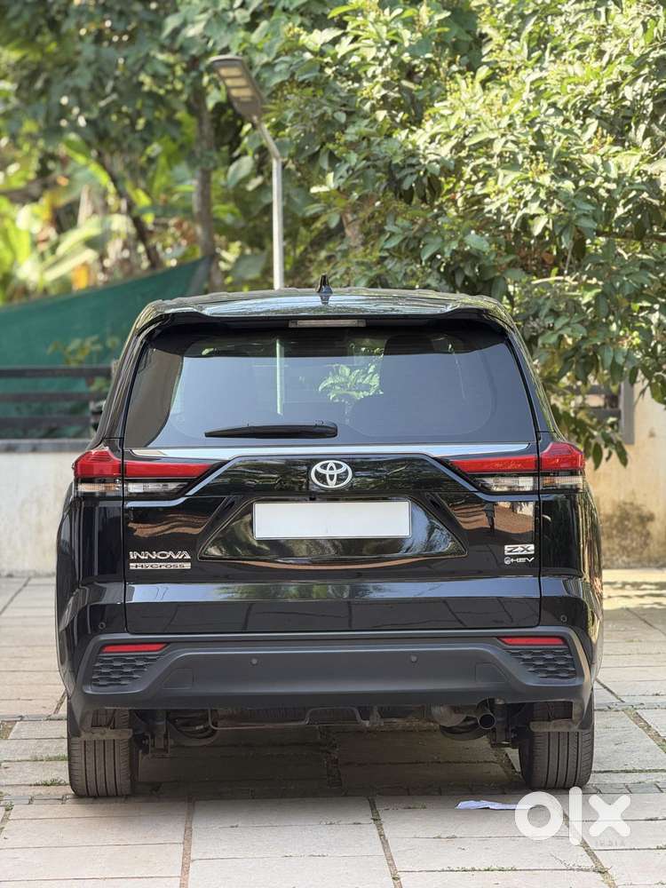 Toyota Innova Hycross 2.0 Zx (o) Hybrid 7 Str, 2025, Electric