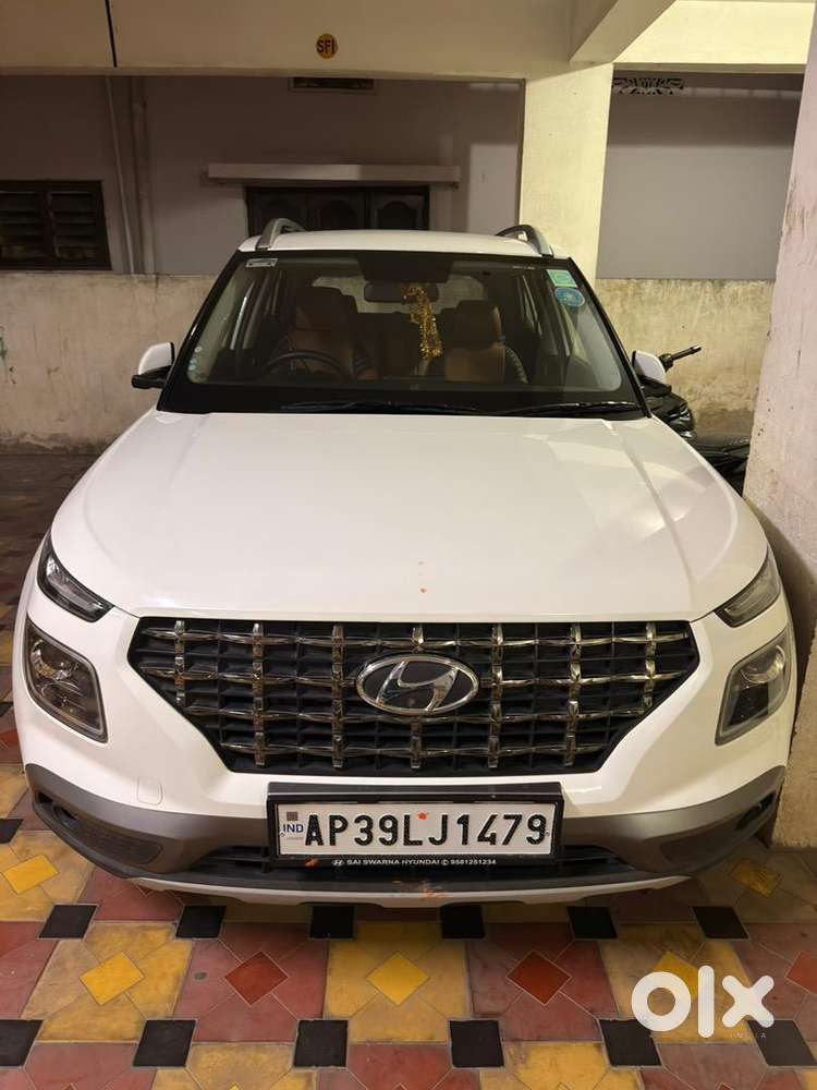 Hyundai Venue 2021 Petrol Well Maintained
