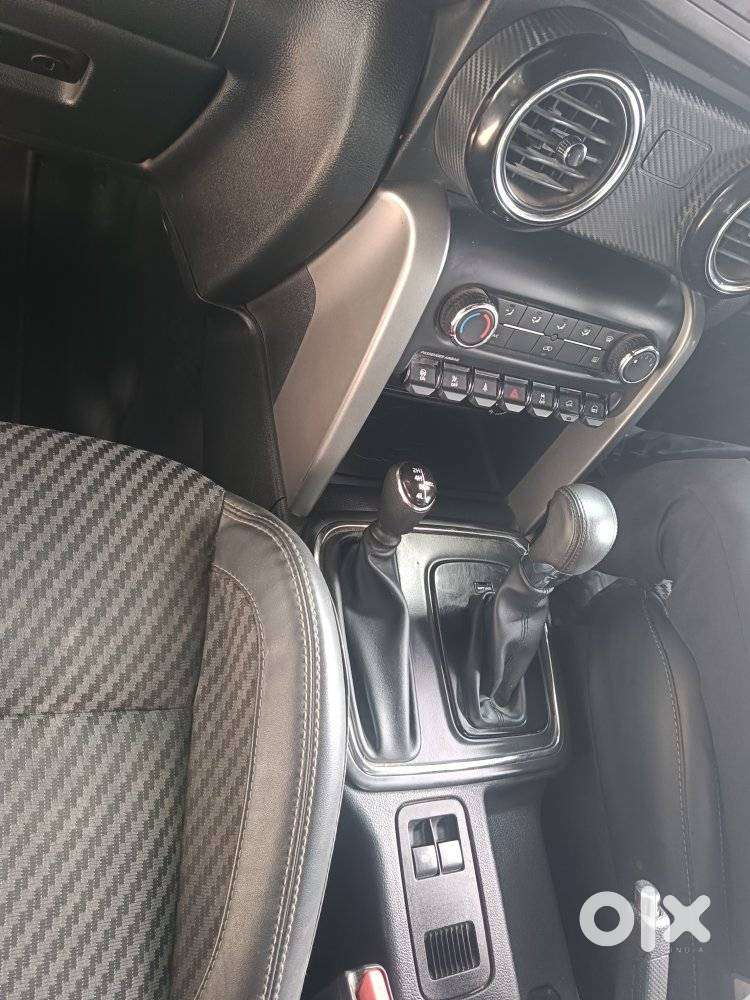Mahindra Thar Lx P At 4wd 4s Ht, 2022, Petrol